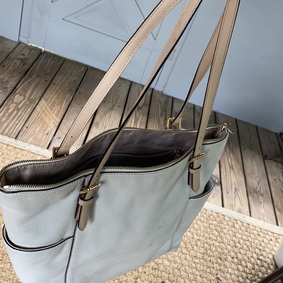 Michael Kors shoulder bag. Cream/off white. - Picture 2 of 4